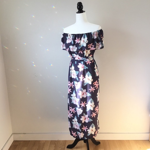 Lightweight floral off the shoulder maxi dress